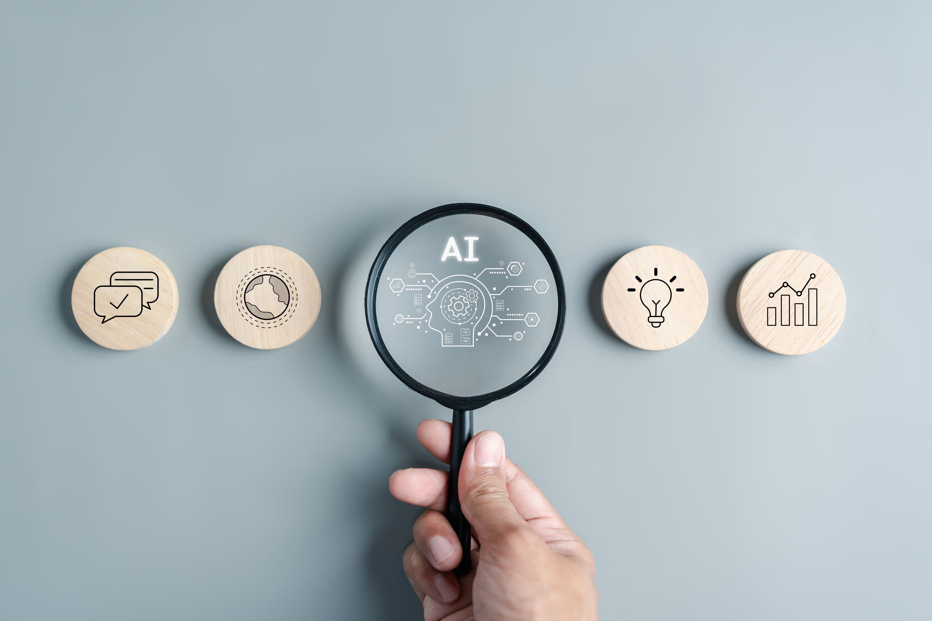 SkillSaige workplace training solutions overview. AI in a magnifying glass.